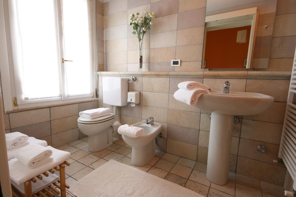 Corte Posta B&B - Parcheggio E Bagno In Camera Mantova Exterior photo